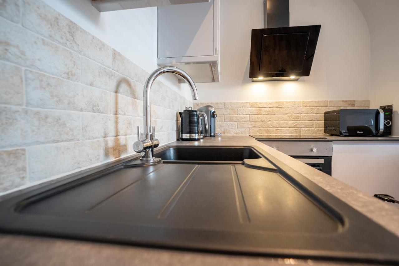 Watergate Penthouse - New 2 Bed Luxury Apartment In City Centre Честер Экстерьер фото