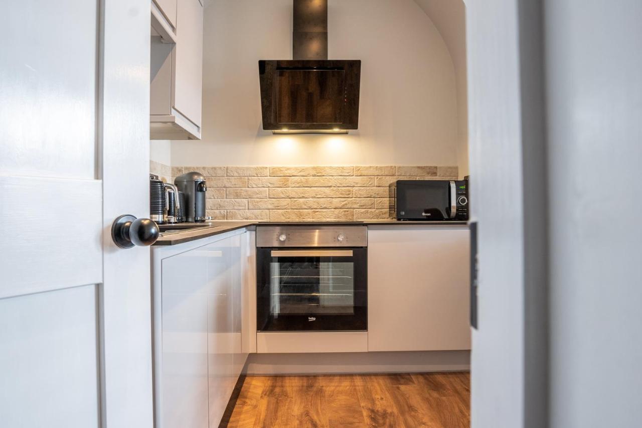 Watergate Penthouse - New 2 Bed Luxury Apartment In City Centre Честер Экстерьер фото